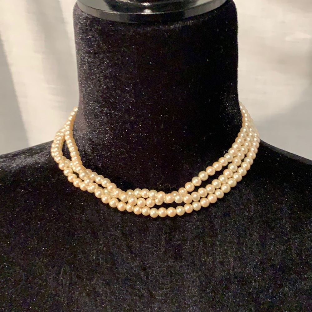 3-stand faux-pearl choker